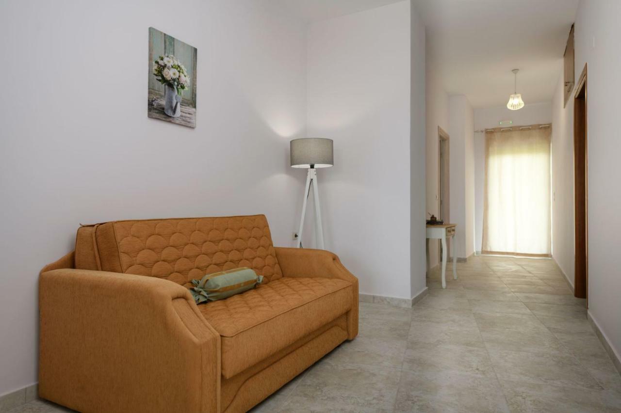Coral Sea Apartment Коккинос Пиргос Экстерьер фото