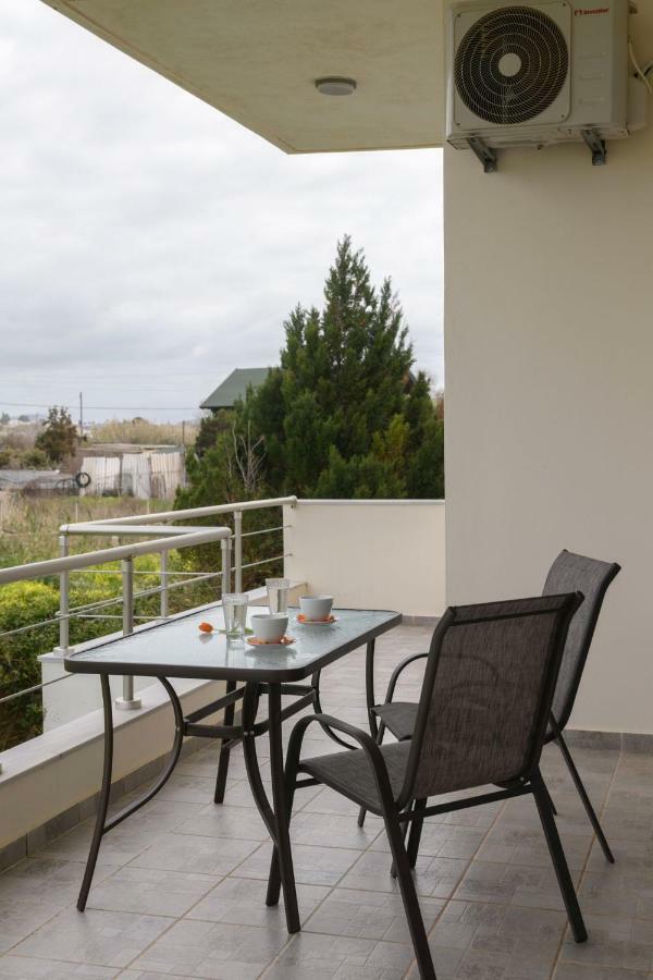 Coral Sea Apartment Коккинос Пиргос Экстерьер фото